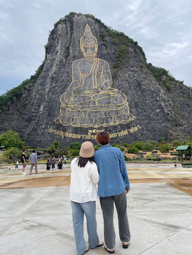 “เขาชีจรรย์: ศรัทธาศิลป์ สวนงาม บรรยากาศสงบ” ⛰️