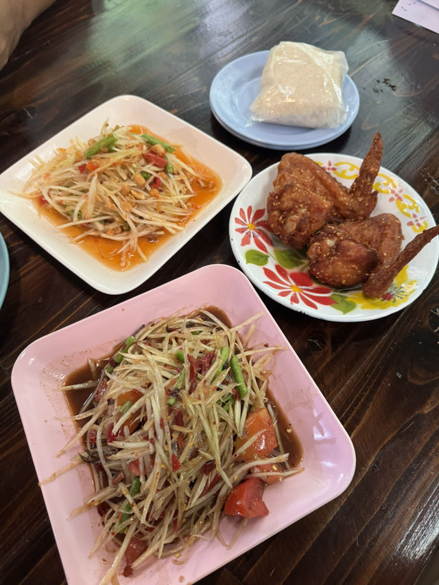 มาแม่กำปอง ต้องกินส้มตำร้านนี้!!