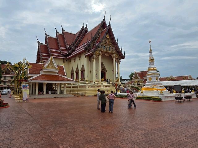 หลวงพ่อพระใส พระคู่บ้านคู่เมือง จังหวัดหนองคาย