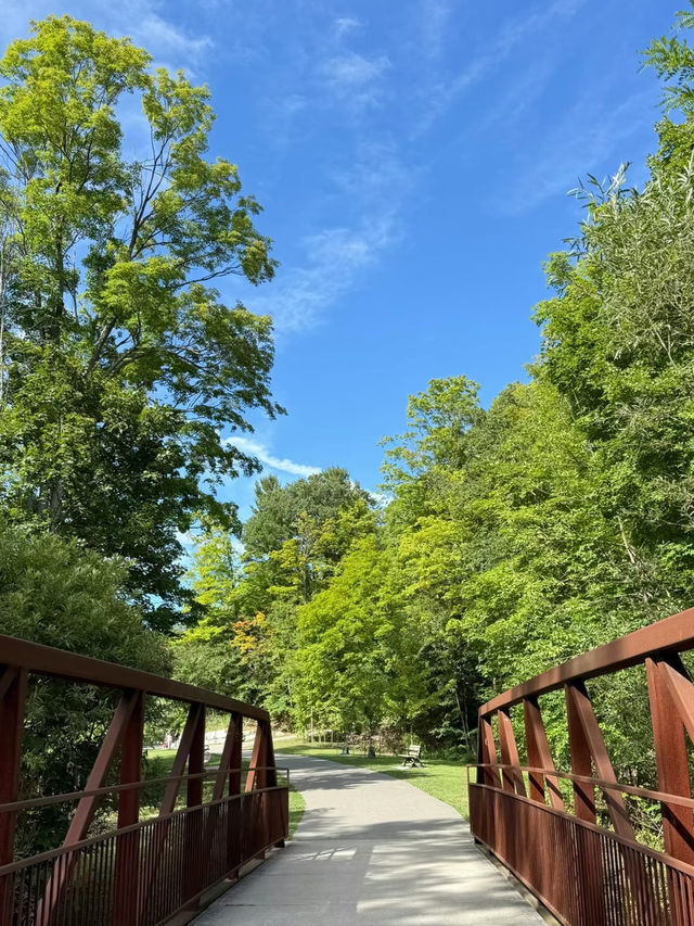 Sunnybrook Park – A Green Oasis in Toronto Sunnybrook Park – A Green Oasis in Toronto