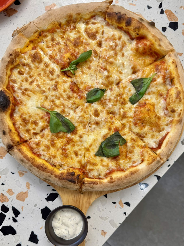 🍕九龍城隱世手工Pizza!芝士拉絲拉到去宋皇臺? 🍕九龍城隱世手工Pizza!芝士拉絲拉到去宋皇臺?