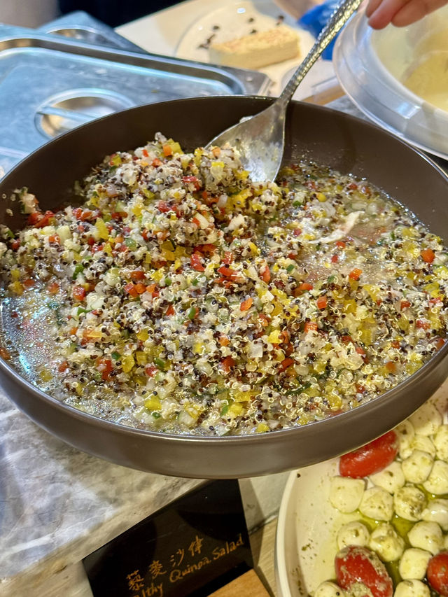 觀塘半自助餐：凍海鮮任食，仲有拉絲蟹肉飯！🦀🍝