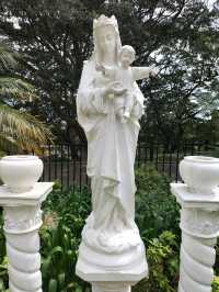⛪Charming Inner City Catholic Church⛪