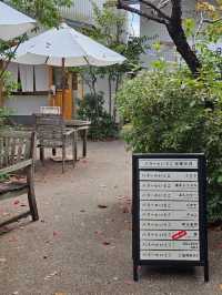「甘く香る大行列スイーツ ― バターのいとこ本店」