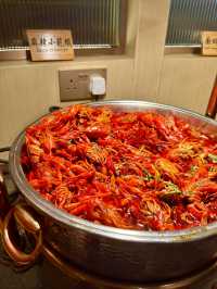 全港獨家！牡丹蝦奄仔蟹任食放題