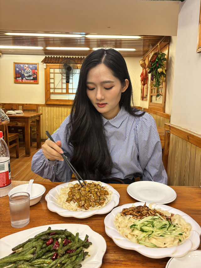 ครบทุกสไตล์ที่ Nanjing Road ช้อปกินเที่ยวถ่ายรูป 📸