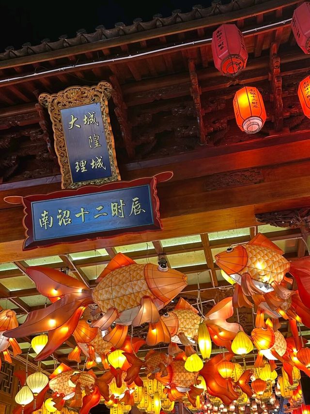 Erhai Lake Wonders and Amazing: Nature, Culture, and Calm