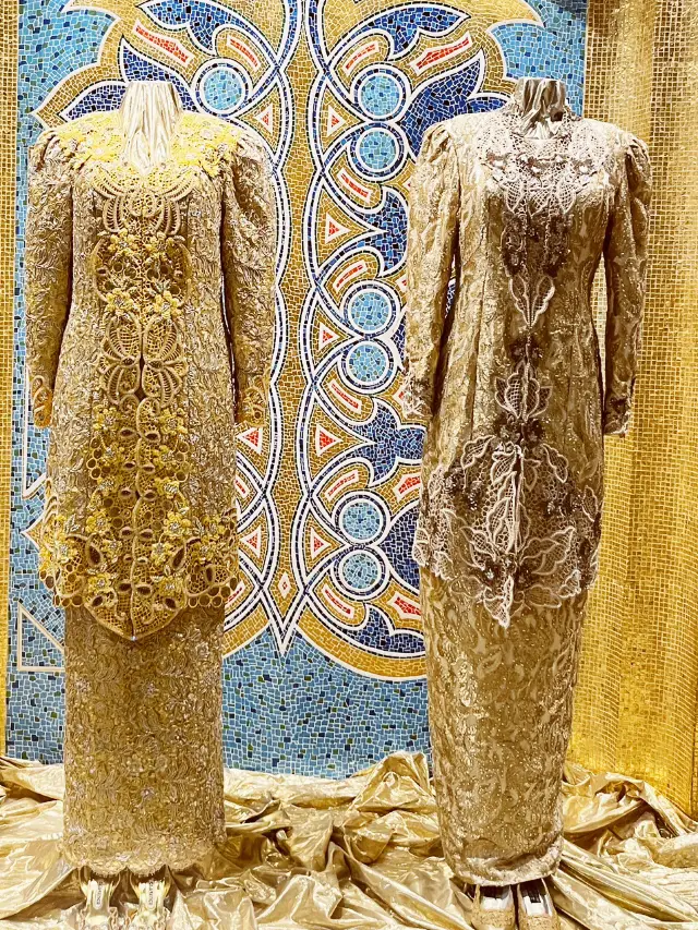 🕌 The Royal Regalia Museum, Brunei: Where Gold Meets Glory in a Sultan's Treasure Trove! 👑