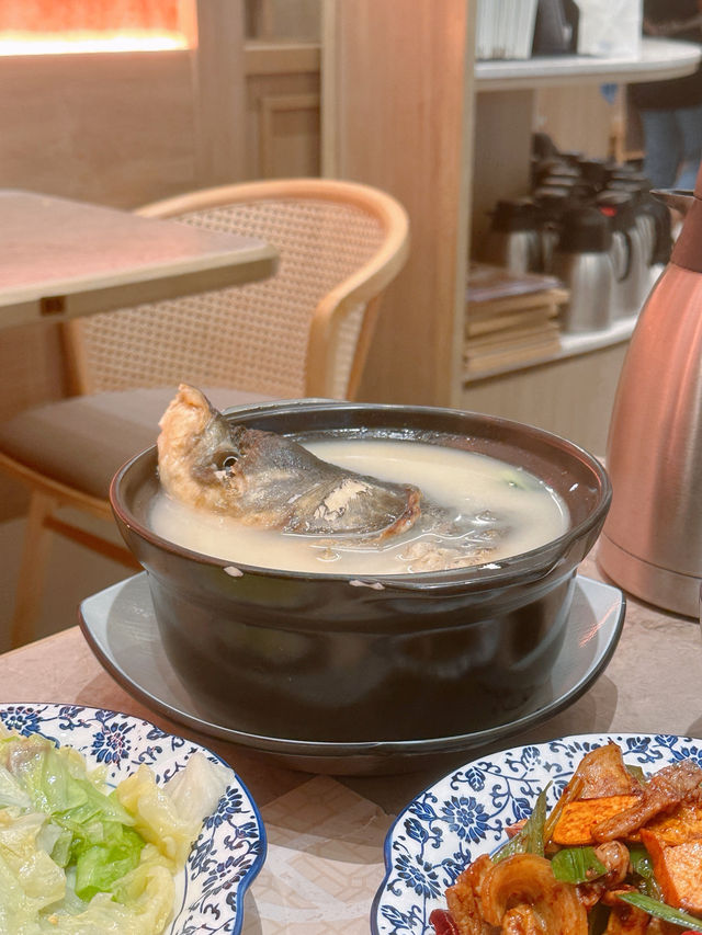 魚湯豆腐白菜鮮味十足🥬