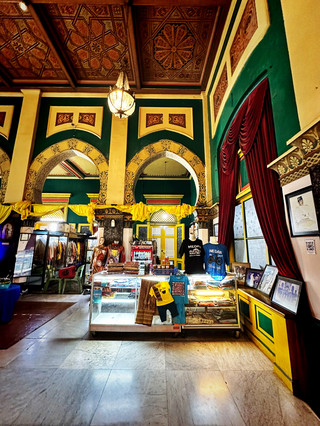 Jantung Emas Istana Maimun