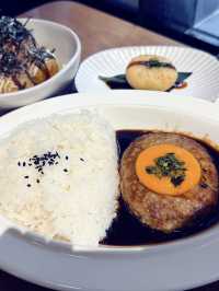 大圍充滿聖誕氣氛的日式咖啡店