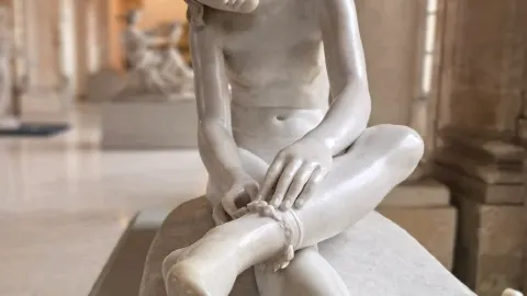 Musée de Calvi — ที่ซึ่งแสงสว่าง หินอ่อน และความทรงจำล่องลอยหลอมรวมกัน — traveler post in คาลวี