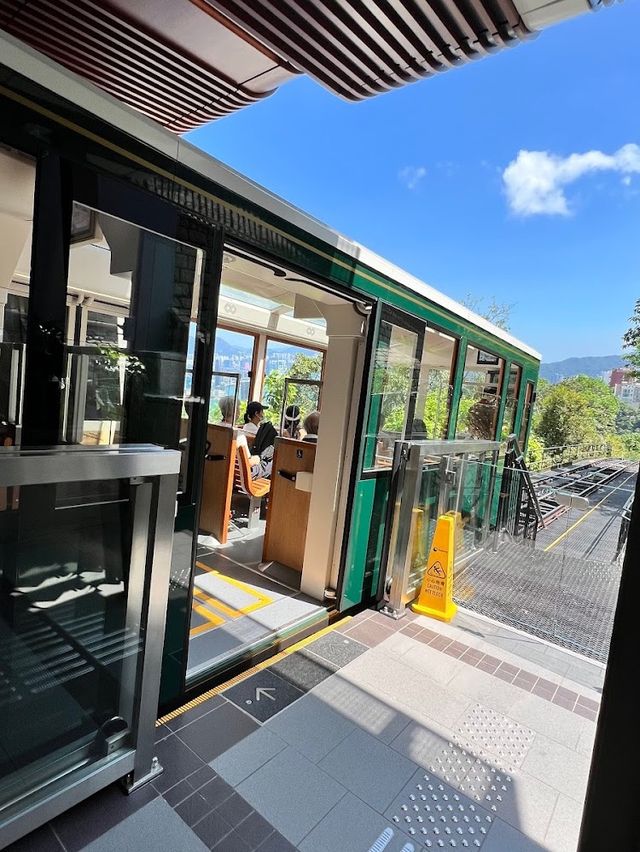 PEAK TRAM 🚃 THE MOST BEAUTIFUL VIEW FROM HK🌃