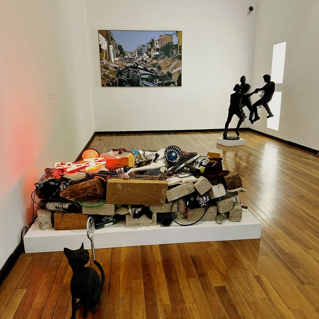 墨西哥 瓜達拉哈拉 很值得來參觀的Hospicio Cabañas 美術館 