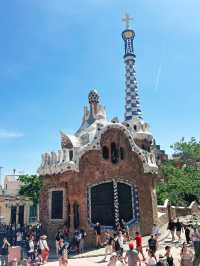🌈巴塞隆拿夢幻仙境｜高第神作✨Park Güell 奎爾公園超靚打卡位推薦！