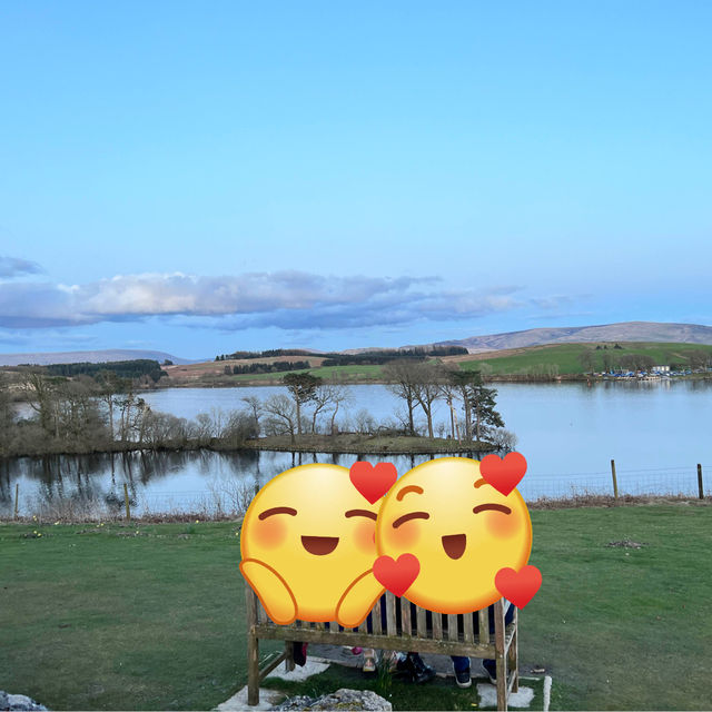 【浪漫湖景】英國必去打卡點！湖景旁，享受綠油油的草地和平靜的湖水！