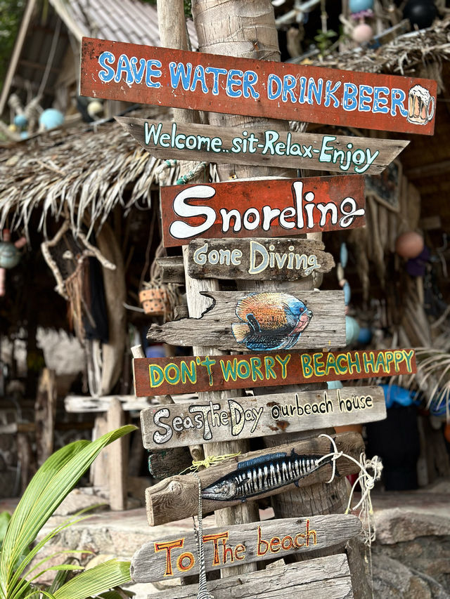 Peaceful beach in Koh Tao 🏝️