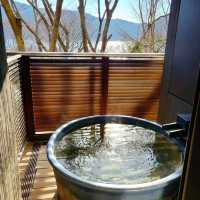 ♨️箱根蘆之湖花織旅館🌸邊泡腳邊欣賞湖景