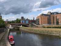 Walking around Leeds canals 