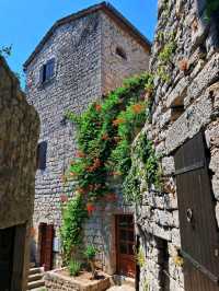 🏞️ Balazuc – Cliffside Charm in the Heart of Ardèche, France