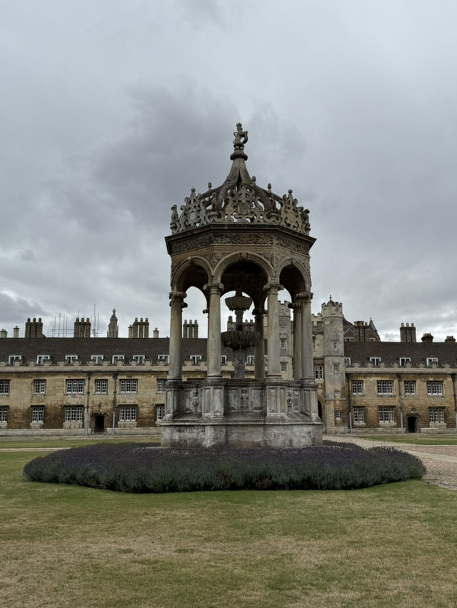 🏛️ Cambridge: A Day Among Dreaming Spires and Timeless Traditions