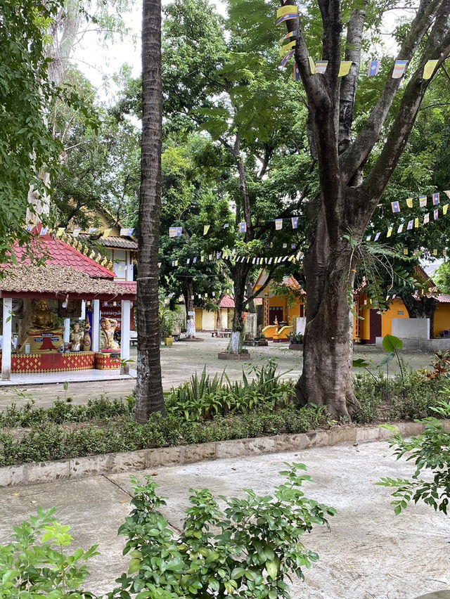🇱🇦 Laos: A Hidden Gem in Southeast Asia 🇱🇦 Laos: A Hidden Gem in Southeast Asia