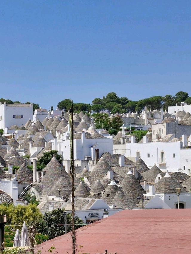 🎃 Magic in Alberobello, Italy! 🕯️ 🎃 Magic in Alberobello, Italy! 🕯️