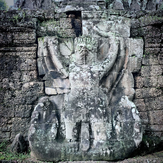 Самостоятельно в поисках сокровищ Ангкора.