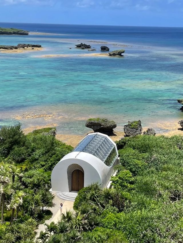 Okinawa vacation | I want to be a lifeguard here, facing the sea every day.
