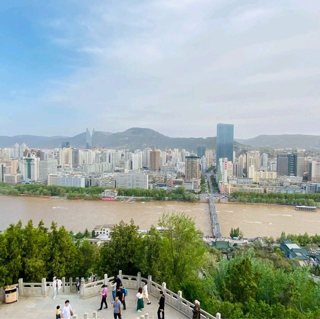 Overlooking Lanzhou City!🇨🇳