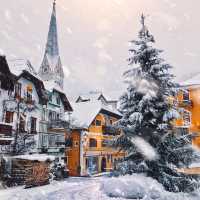 magical winter moments in Hallstatt