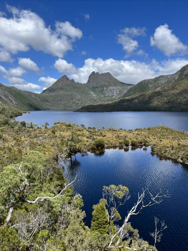 Landmark of Tasmania: Cradle Mountain