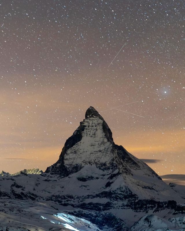 Get ready for a magical night under the starry sky in Zermatt! ✨🌌