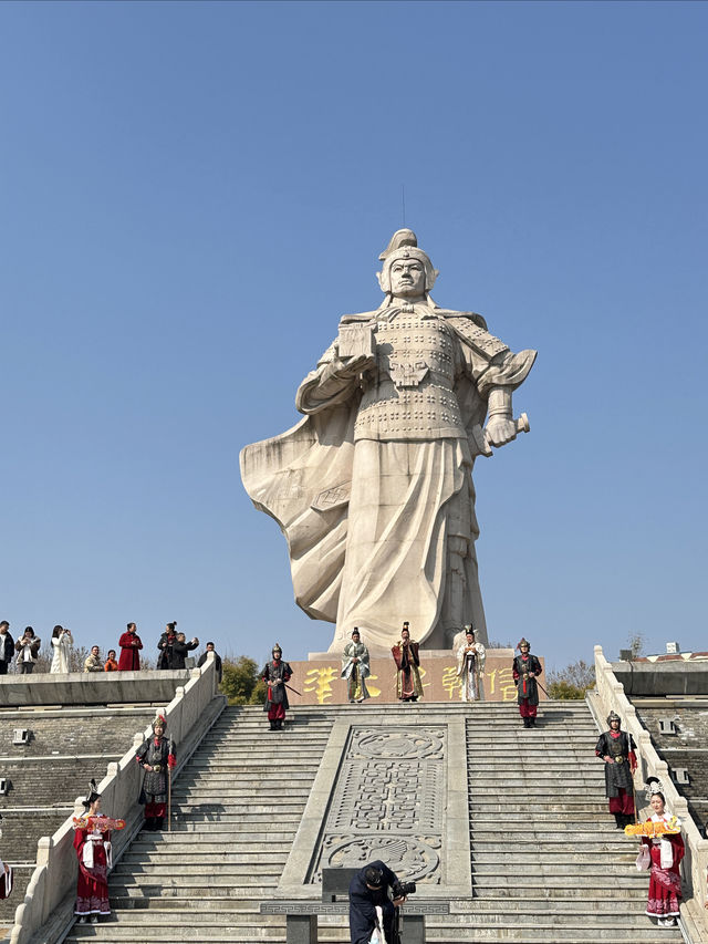 劉邦在此設壇拜韓信為大將軍，從此逆風翻盤，開創西漢王朝基業