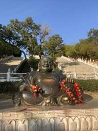 來彌勒市，遊彌勒寺