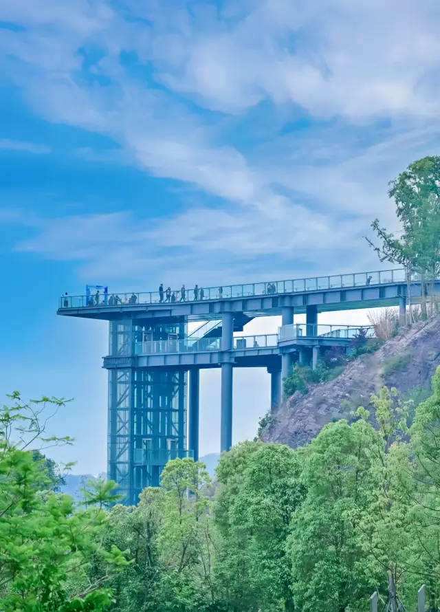 Chengdu has now achieved the freedom to see the sea with direct subway access