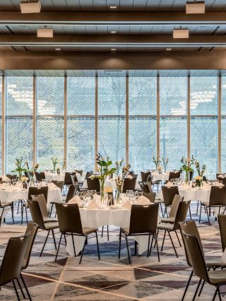 🌟 Frankfurt Marvels: Marriott Hotel's Breakfast & Views 🥞🏙️