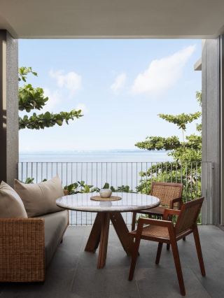 🌴✨ Koh Russey's Hidden Gems: Top Hotel Picks! 🏖️🛏️