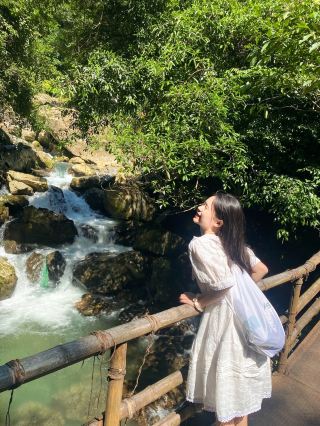 An unexpected encounter in the rain, a thoroughly refreshing experience at the Tiantai Ridge Waterfall