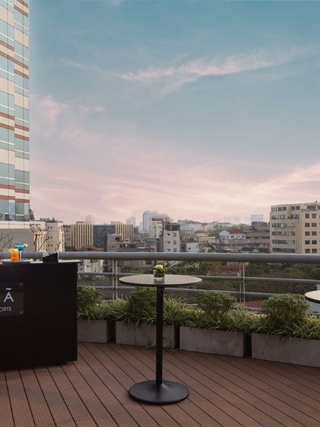 🌟 Hanoi's Haven: Discover Melia's Charms 🏨✨