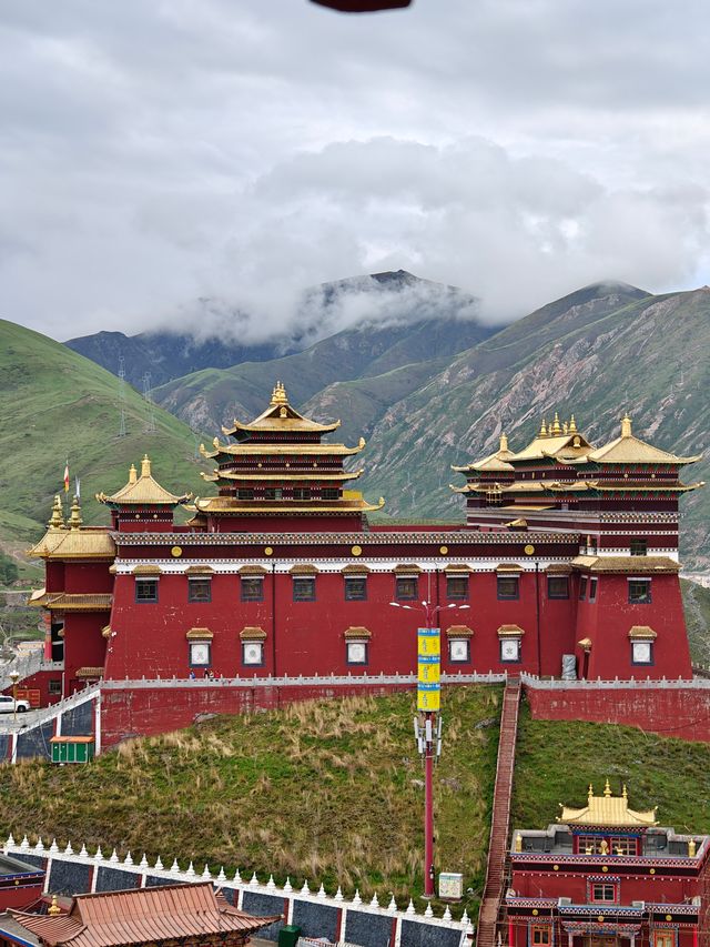 震後涅槃重生的薩迦大寺（玉樹）