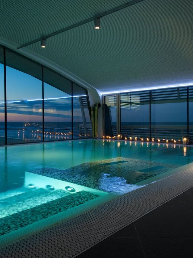🌟🏨 Pesaro's Hidden Gem: Hotel Excelsior Unveiled! 🇮🇹