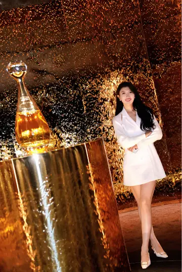 掉進迪奧的金色夢境|傾世之金展覽