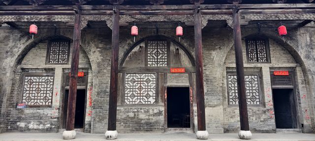 師家大院~電影《1942》取景地。