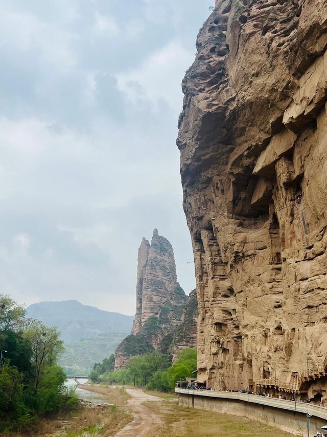 臨夏｜炳靈寺石窟｜被低估的文化遺產。