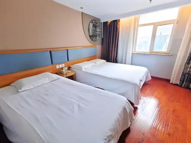A conveniently located budget hotel.