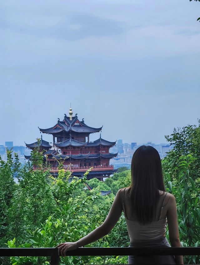 杭州城隍閣｜懶人登山觀景天花板。