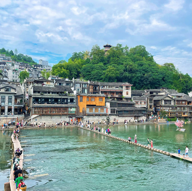 鳳凰古城必去！邂逅沱江浪漫