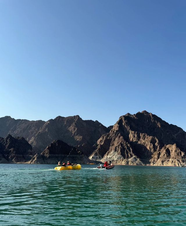 在阿聯酋Hatta Dam，邂逅一場水上浪漫！