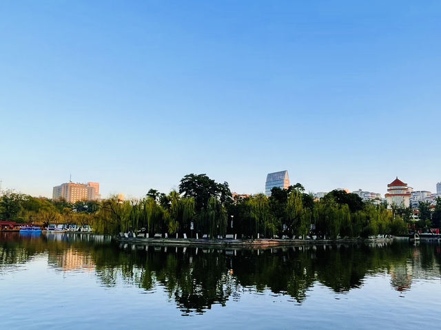 Cuihu Lake or The Green Lake Park in Kunming